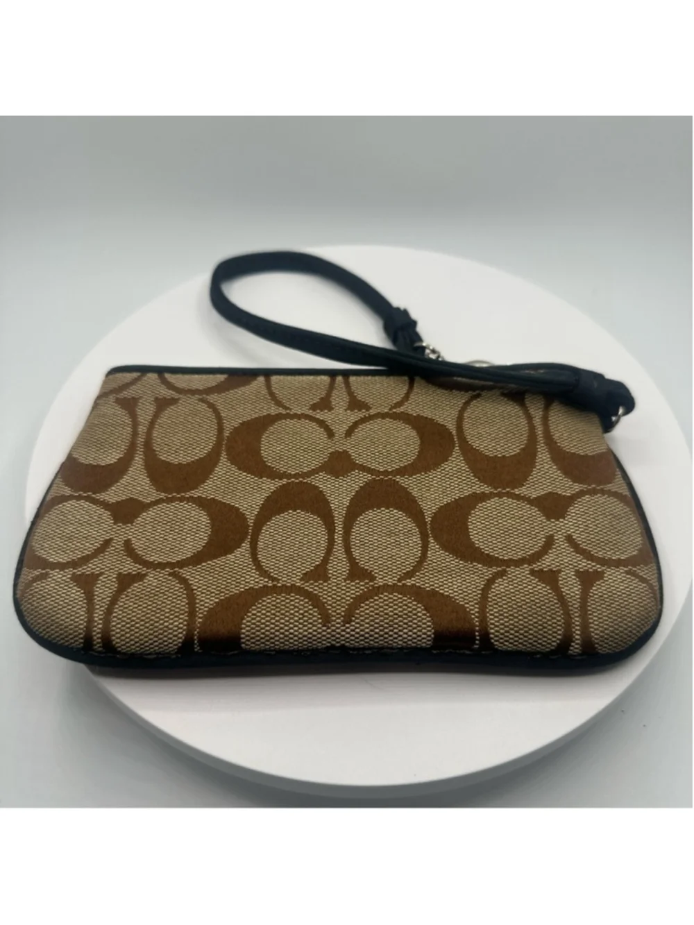 COACH TAN AND BROWN SIGNATURE WRISTLET EUC